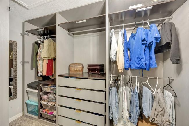 Primary Closet | Image 39