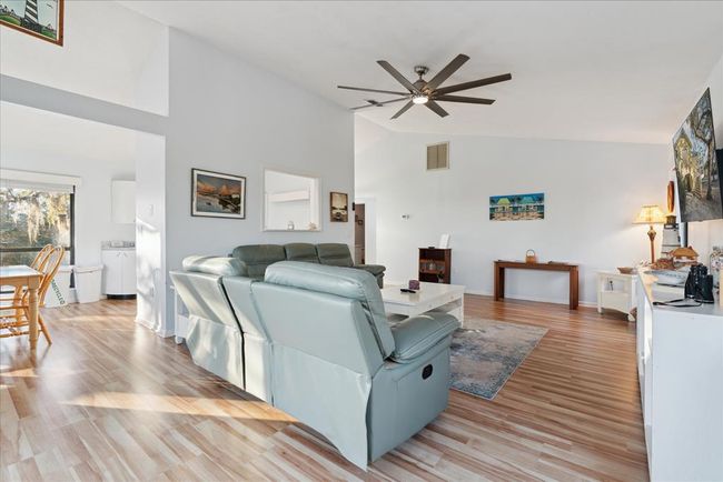 12631 Hodgson Ave, House other with 2 bedrooms, 2 bathrooms and 2 parking in CEDAR KEY FL | Image 6
