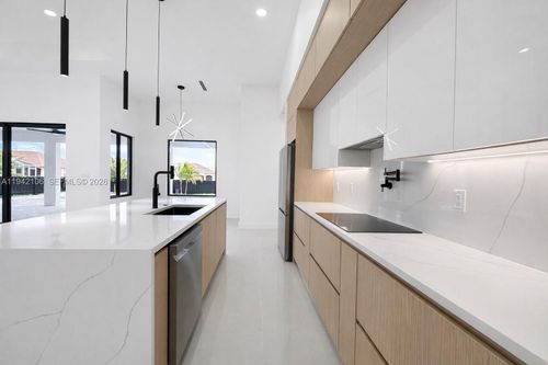 721 Nw 37th Ave, CAPE CORAL, FL, 33993-6302 | Card Image