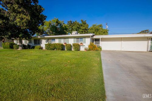 1020 Pebble Beach Drive, Bakersfield, CA, 93309 | Card Image