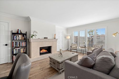 422 Cypress Dr, Laguna Beach, CA, 92651-1637 | Card Image