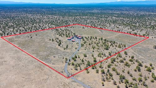 12213 Sw Ranch Rd, Powell Butte, OR, 97753-5310 | Card Image