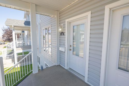 12 Northlands Pointe Ne, Medicine Hat, AB, T1C0B9 | Card Image