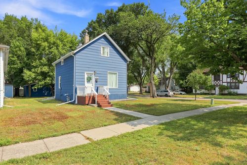 1331 10th Ave N, Fargo, ND, 58102-3462 | Card Image