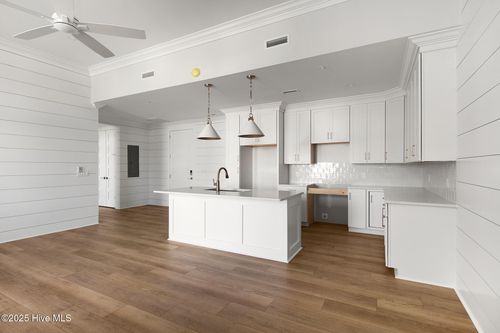 unit-103-805 Mulberry St, Beaufort, NC, 28516-1935 | Card Image