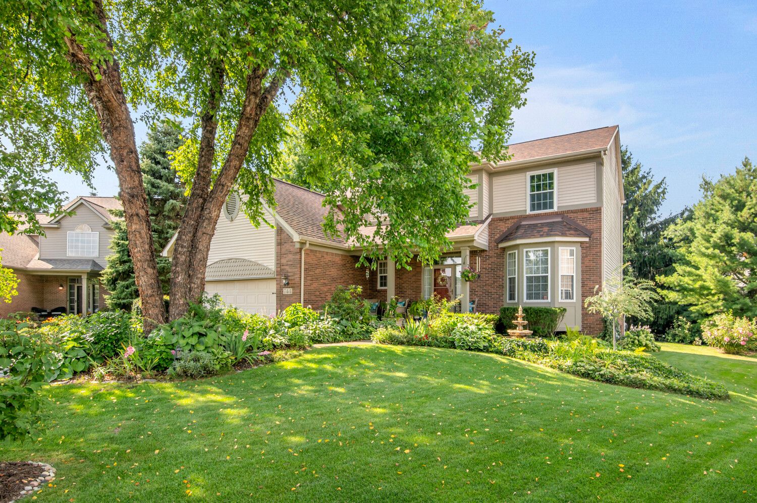 Hummerside Ct, Commerce Township, MI 48382