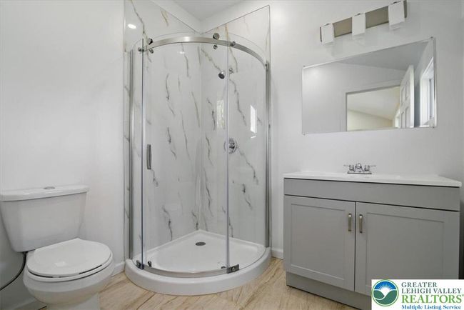 Primary bathroom | Image 44