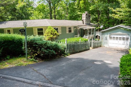 104 Ash Dr, Maggie Valley, NC, 28751-7695 | Card Image