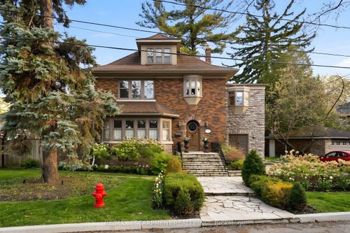 74 Oak Knoll Dr, Hamilton, ON, L8S4C4 | Card Image