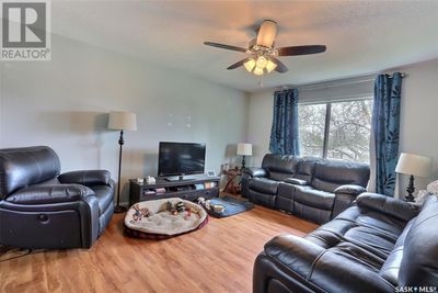 1400 1st St E, House other with 4 bedrooms, 2 bathrooms and null parking in Prince Albert SK | Image 3