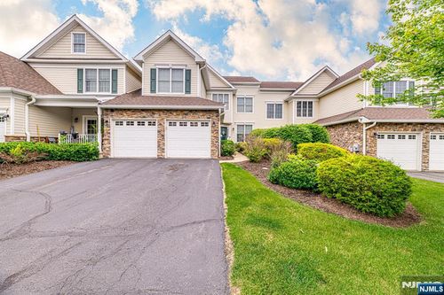19 Briar Ct, Hamburg, NJ, 07419-1214 | Card Image