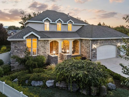 3113 W Uintah Pines Cir, South Jordan, UT, 84095-8476 | Card Image