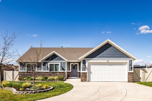692 Stone Brook Cir, Santaquin, UT, 84655-5645 | Card Image