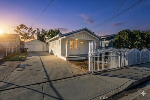 711 N Crane Ave, Compton, CA, 90221-2213 | Card Image