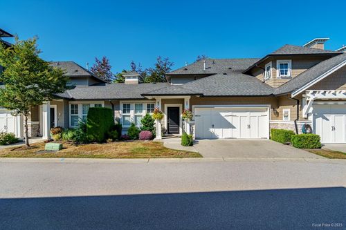 38 - 19452 Fraser Way, Townhouse with 3 bedrooms, 2 bathrooms and 4 parking in Pitt Meadows BC | Card Image