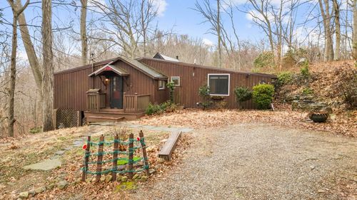 683 Berkshire Rd, Southbury, CT, 06488-5801 | Card Image