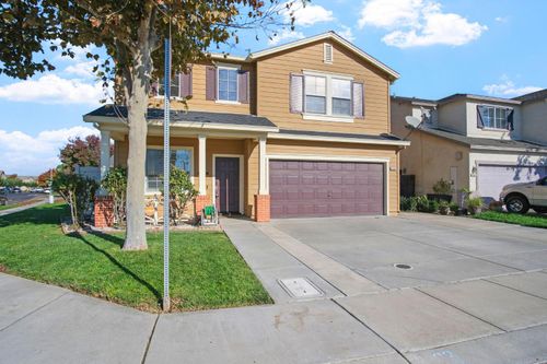 2303 Gallery Dr, Riverbank, CA, 95367-9507 | Card Image