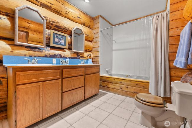 Bath by bedrooms | Image 27