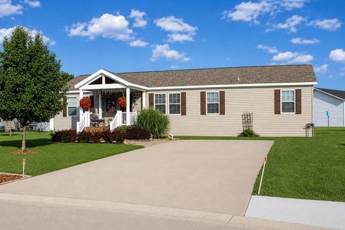 5191 Sheffield Dr, Holly, MI, 48442-9678 | Card Image