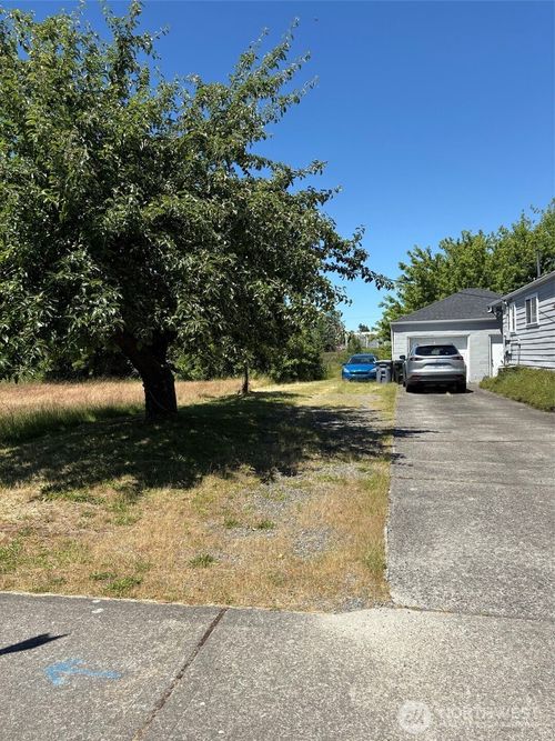 0 W Stewart, Puyallup, WA, 98371 | Card Image