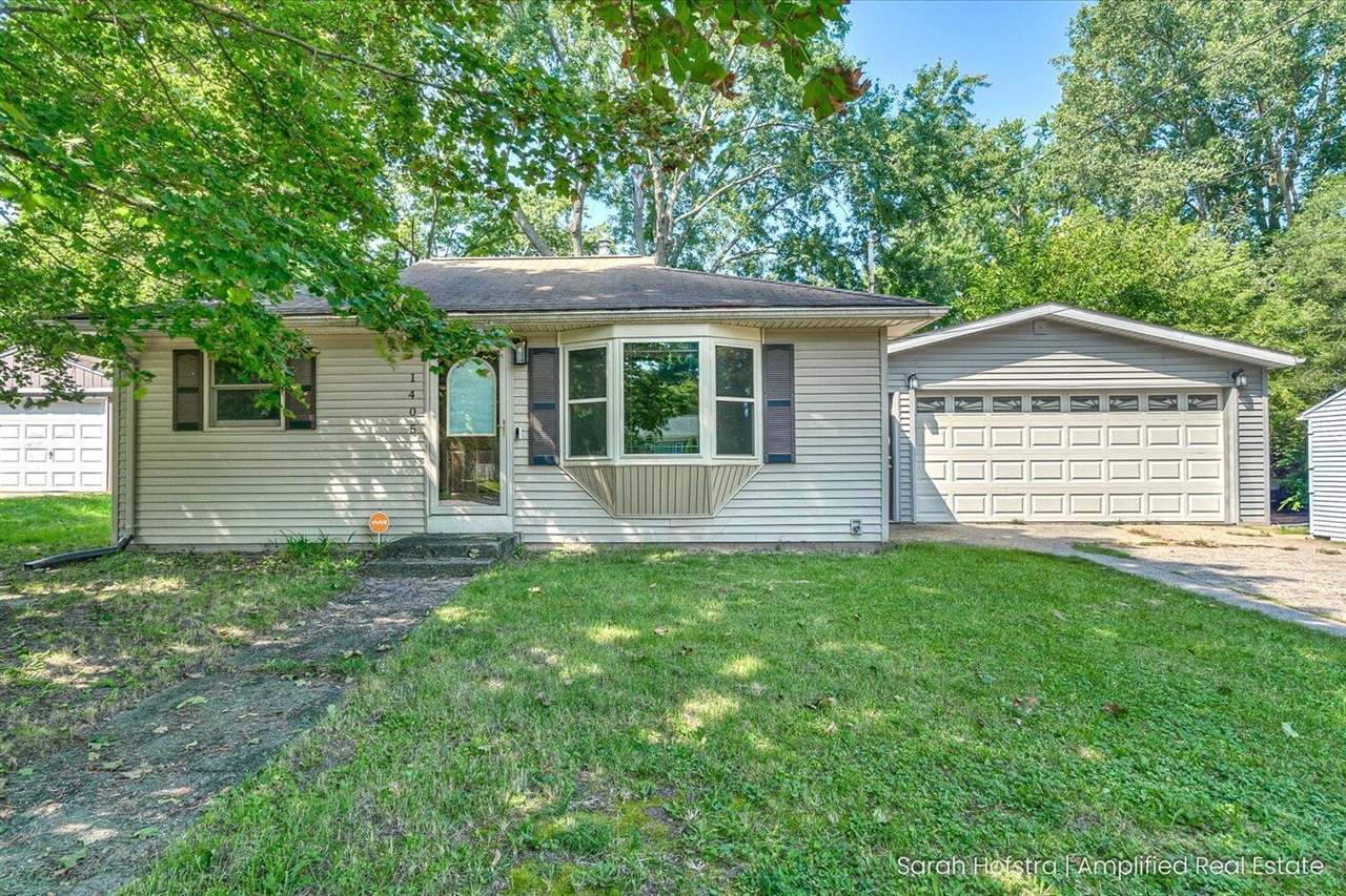 Colgrove Ave, Kalamazoo, MI 49048
