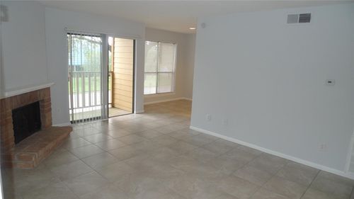apt-106-16111 Aspenglen Dr, Houston, TX, 77084-3547 | Card Image