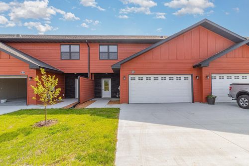 813 Viburnum St, Belle Plaine, MN, 56011-7514 | Card Image