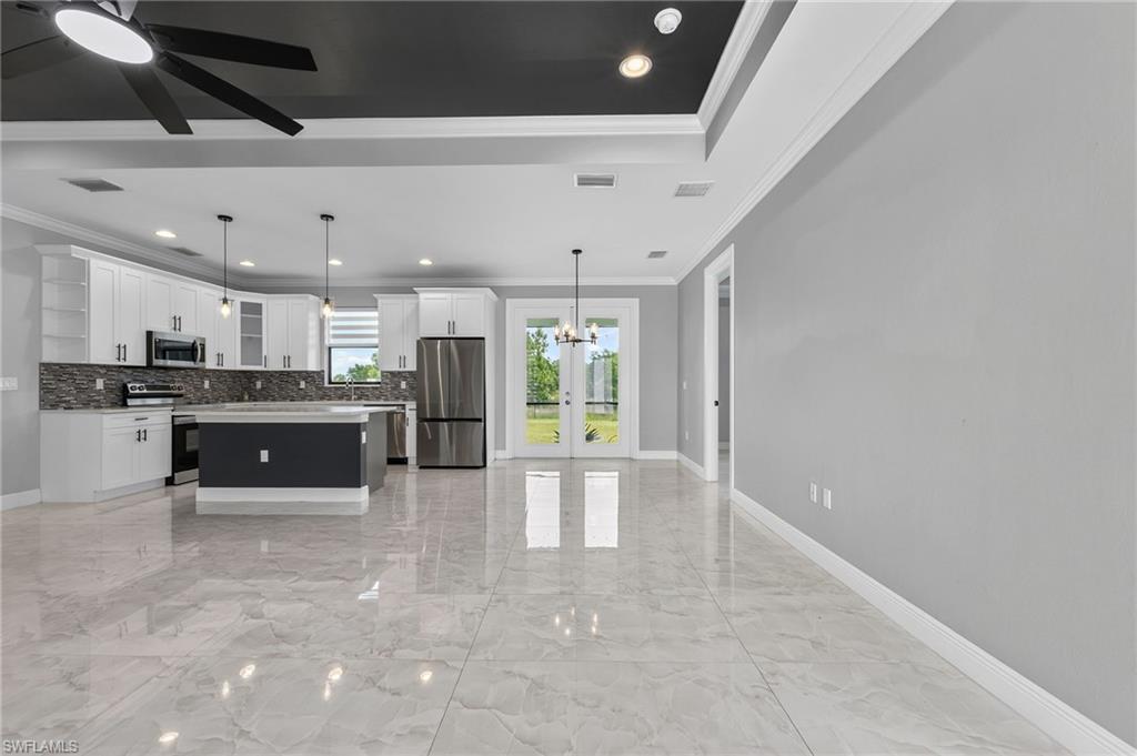 Residential in NAPLES 5