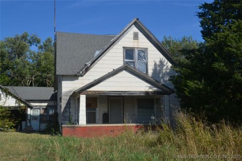 1119 E 13th St, Pawhuska, OK, 74056-2325 | Card Image