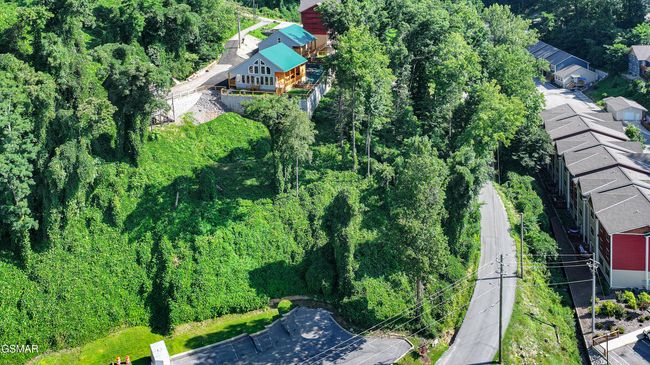 617 Davenport Rd, House other with 3 bedrooms, 3 bathrooms and null parking in Gatlinburg TN | Image 54