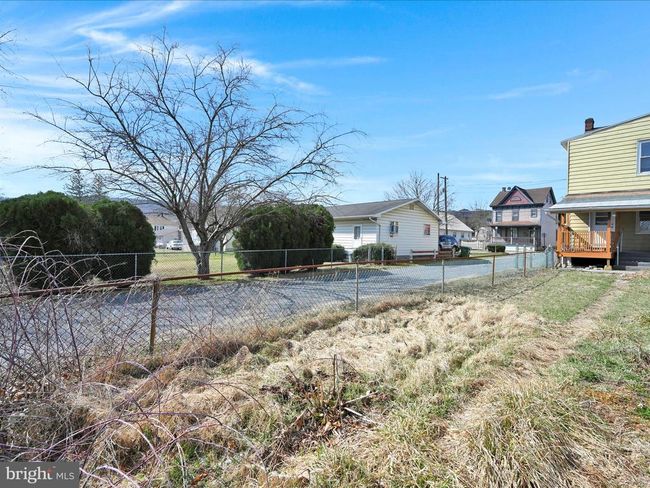236 N Pine St, Home with 3 bedrooms, 3 bathrooms and null parking in TREMONT PA | Image 27
