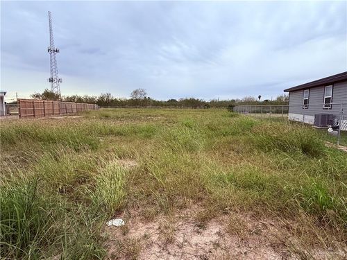 401 Amalia Ave, Edinburg, TX, 78542-5751 | Card Image