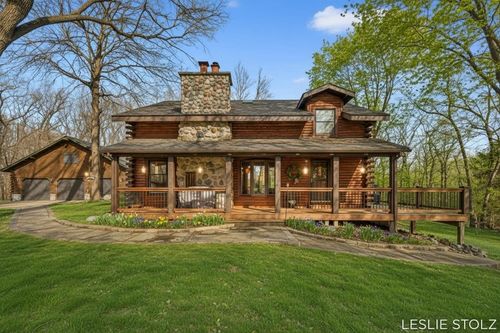 8835 Vergennes St Se, Ada, MI, 49301-9120 | Card Image