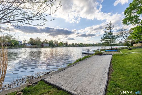 23 Ball Pond Rd E, New Fairfield, CT, 06812-4604 | Card Image