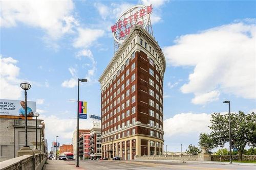 apt-603-2107 Grand Blvd, Kansas City, MO, 64108-1878 | Card Image