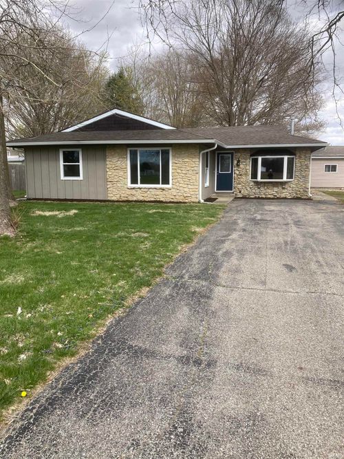 179 S Sanderson St, Camden, IN, 46917-4126 | Card Image