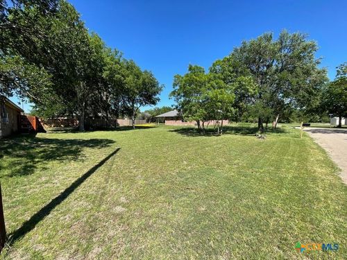 55 Bluebonnet Dr, Belton, TX, 76513-9211 | Card Image