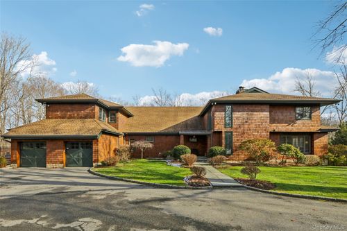 27 Cat Ridge Rd, North Salem, NY, 10560-3301 | Card Image