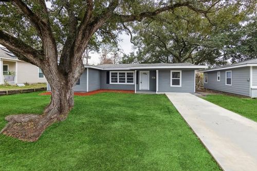 431 Grafton St, La Marque, TX, 77568-4427 | Card Image