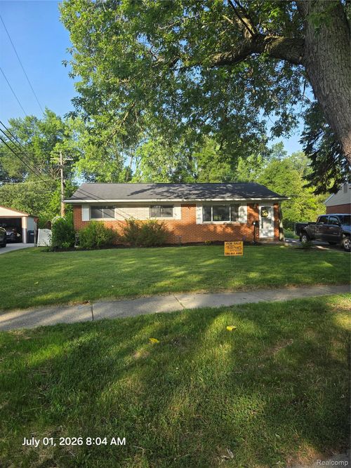10952 Lesure Dr, Sterling Heights, MI, 48312-1243 | Card Image