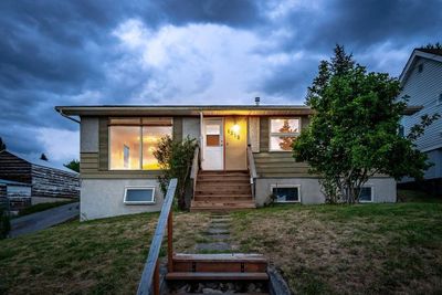 1319 Hall St, House other with 4 bedrooms, 2 bathrooms and null parking in Nelson BC | Image 3