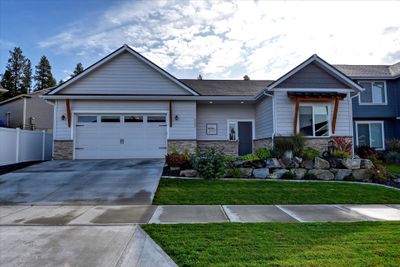 2609 S Seabiscuit Dr, Home with 3 bedrooms, 2 bathrooms and null parking in Spokane Valley WA | Image 1