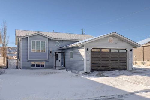 823 Bankview Dr, Drumheller, AB, T0J0Y6 | Card Image