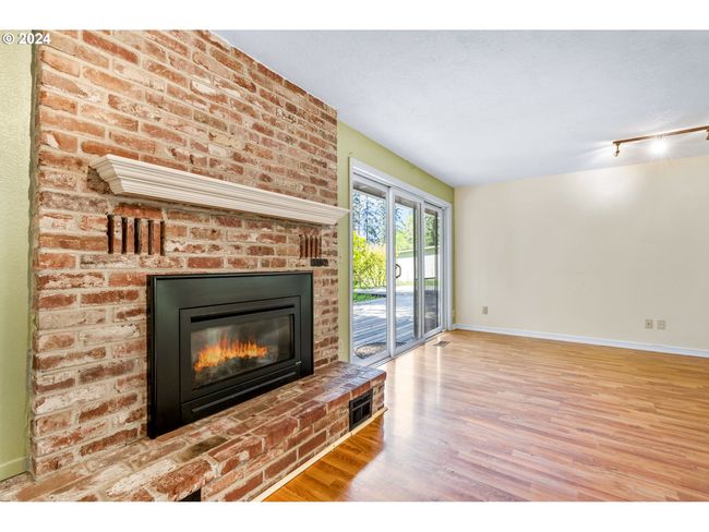 5750 Sw River Rd, House other with 3 bedrooms, 2 bathrooms and 2 parking in Hillsboro OR | Image 9