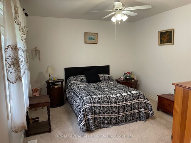 14 Garden Rd, Home with 4 bedrooms, 2 bathrooms and 2 parking in Goderich ON | Image 17