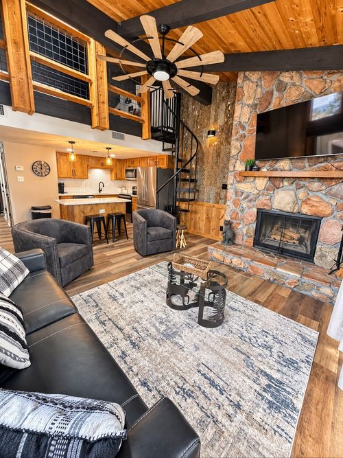 834-1081 Cove Rd, Sevierville, TN, 37876-9299 | Card Image