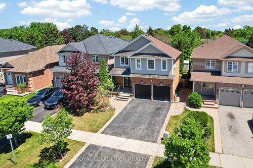 94 Atwood Ave, Georgetown, ON, L7G6A1 | Card Image