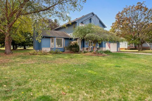 2225 Silvermaple Ct, Wixom, MI, 48393-1892 | Card Image