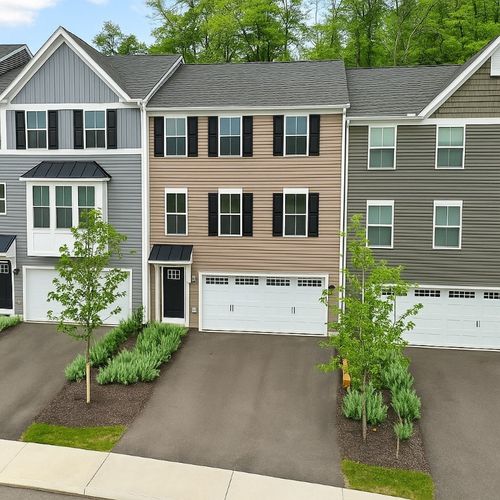 484 Greenwood Dr, Canonsburg, PA, 15317-5276 | Card Image