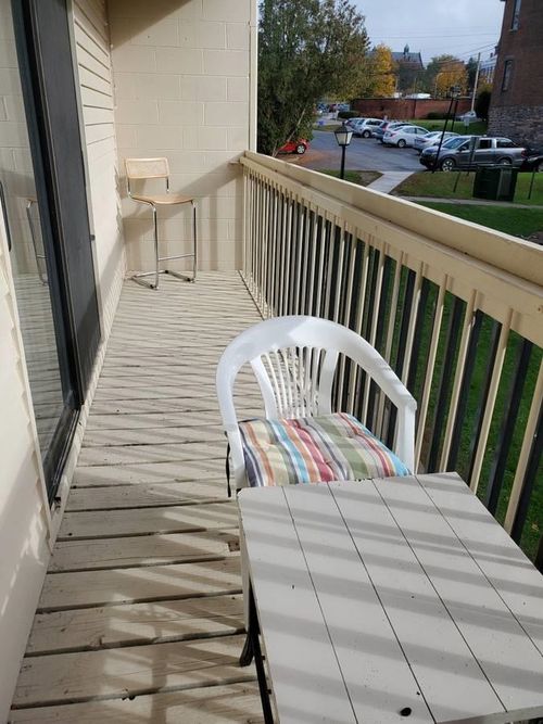 37 S Willard St, Burlington, VT, 05401-3440 | Card Image